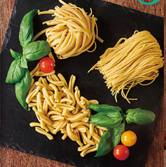 セモリナ100%の生パスタ