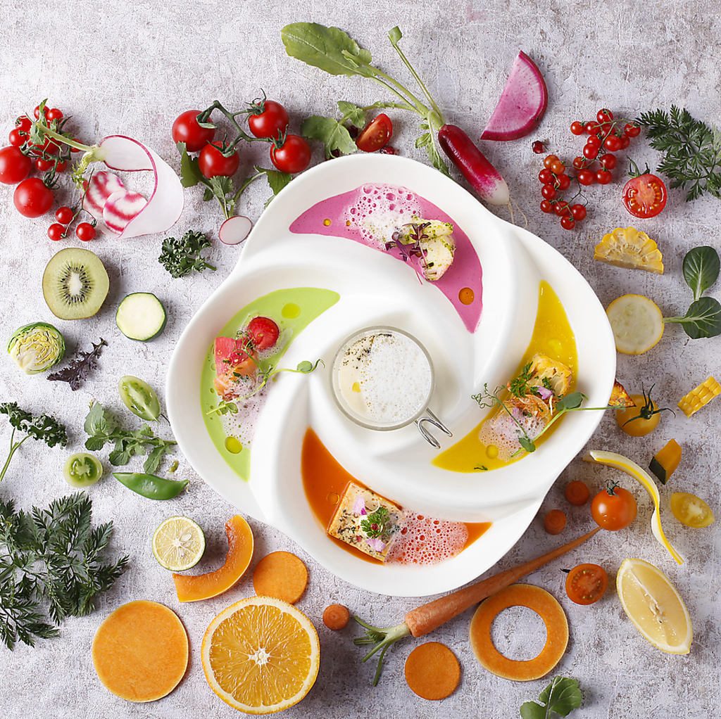 人気ランチの前菜盛り合わせデリカテッセン