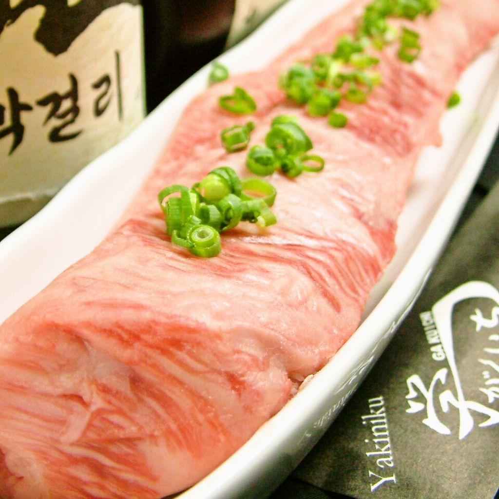 「ゲタカルビ」名物メニュー!!ハサミで切ってお召し上がりください。