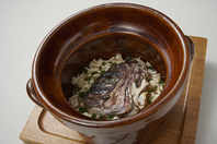 季節の土鍋飯。ご注文を受けてから炊き上げます！！