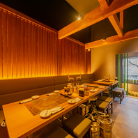 【少人数でもゆったり過ごせるお席】