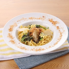 牡蠣とカマンベールチーズ クリームリングイネパスタ