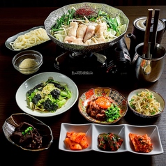 琉球ホルモン 将のコース写真