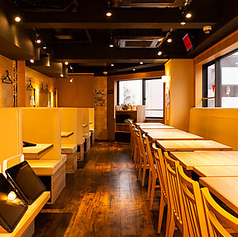 ラムしゃぶ金の目 池袋店の雰囲気1