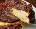 料理メニュー写真 《自家製》バスク風チーズケーキ