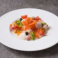 料理メニュー写真&nbsp;本日の鮮魚の贅沢カルパッチョ 