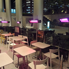 当店のテラス席には、冬季はヒーター・夏季は冷風機を完備しているため、季節を問わずご利用いただけます。