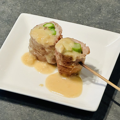 ≪博多野菜巻き串≫アスパラ ヘーゼルナッツソース