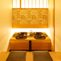 ゆったりとした空間の個室席は、大人数の宴会にもおすすめ。会社宴会や飲み会などにも使いやすい席です。