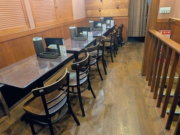 Ramen&Bistro Crab Club の雰囲気1