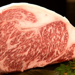 地元、博多和牛。サシのバランスが非常に良く口当たりもなめらか。すっととろけていきます。