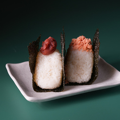 おにぎり(シャケ、うめ)