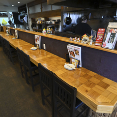 カウンター12席/お気軽にご来店ください。