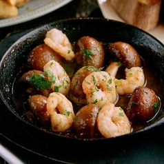 エビとマッシュルームのアヒージョ