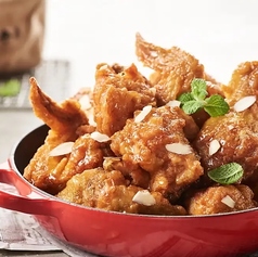 カンジャン（醤油）チキン　Soy Sauce Chicken (一羽)