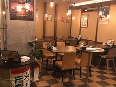 広々とした店内ですが、随所にお洒落がちりばめられています！皆でワイワイ楽しく飲みましょう♪