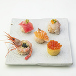 海鮮盛合せ、てまり寿司♪コロンと可愛く、一口でお召し上がれます！