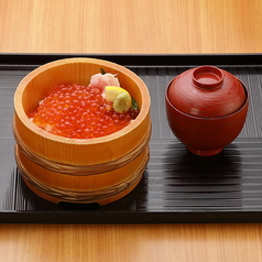 イクラ丼