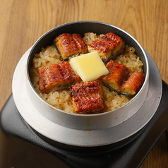 選べる楽しさ！具材たっぷり贅沢釜飯