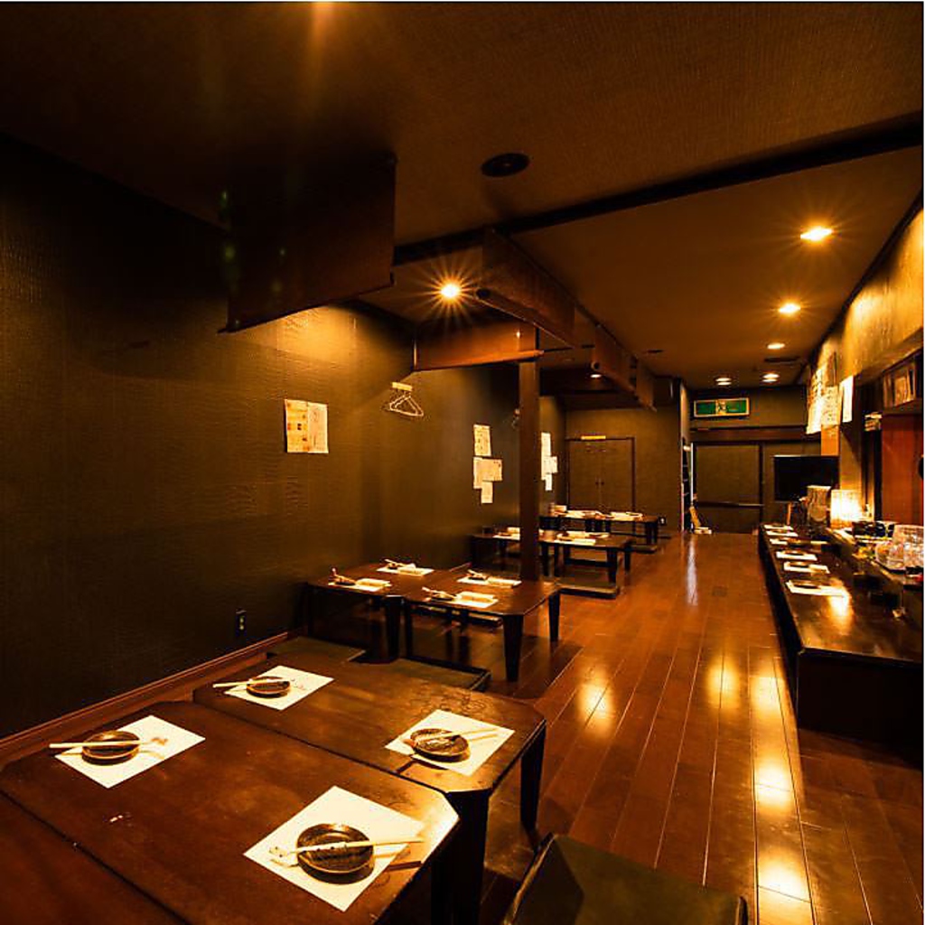 暖簾を下すこともできる4名様～のお座敷席は、プライベートな空間でお食事を楽しみたい方にぴったり