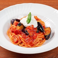 自家製リコッタチーズのトマトソースパスタ