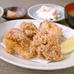 鶏の唐揚げ定食