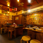 翌3時まで元気に営業中！ワイワイ楽しめる賑やかな店内です♪