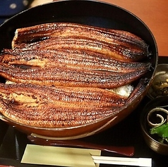 国産の貴重な二ホンウナギ 当店自慢の秘伝のタレ