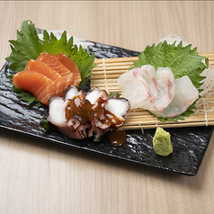 刺身3種盛り（鯛、サーモン、タコ）