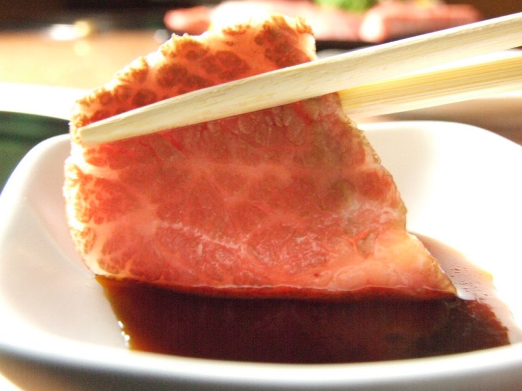 この位が食べ頃♪秘伝タレ又は岩塩でサッパリお召し上がり下さい！