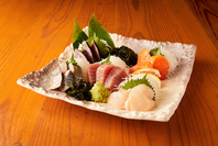 鮮魚を中心とした居酒屋メニューを豊富にご用意してます