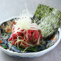 【お酒のアテ、一品メニューも豊富にございます】