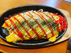 【ボリューム満点】オムそば(ブタ入)の写真