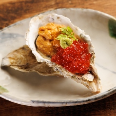 生牡蠣の雲丹いくら添え