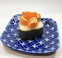 ★炙りサーモンとび子乗せ