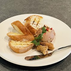 レバーペースト メルバトースト付き