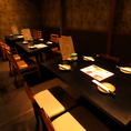 【個室席】落ち着いた雰囲気で藁焼きの料理を楽しめる席♪2名様～最大30名様までOK！少人数でも大人数でもOK♪個室は13部屋あるので、急に決まった飲み会などにも最適！お気軽にお問い合わせ下さい♪