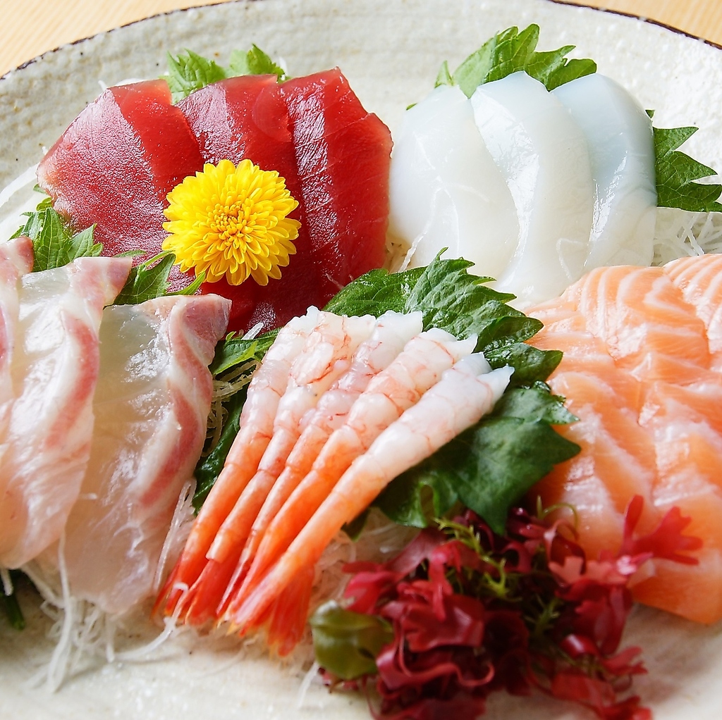 池袋駅徒歩1分 炭火焼き鳥と野菜巻き串、海鮮も楽しめる個室居酒屋