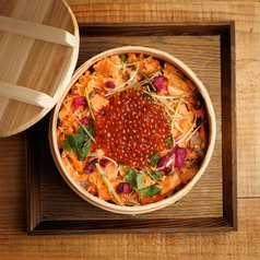 鮭といくらのわっぱ飯(2-4名様分)