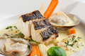 料理メニュー写真 いろいろな魚介のリヴォルノ風 カッチュッコ
