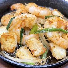 うま辛ニラ海鮮炒め