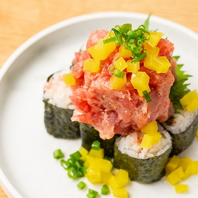 見た目も味も楽しめる！創作寿司が自慢♪