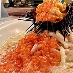 雲丹がこぼれる!あふれる!贅沢ウニ麺 超絶濃厚クリームソース