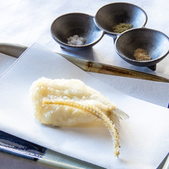 【天ぷら単品　コースに追加可】四季折々の食材を使用の写真