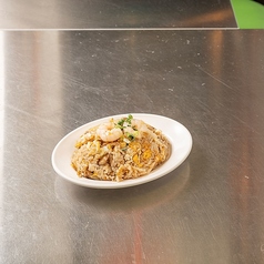 〆の五目チャーハン