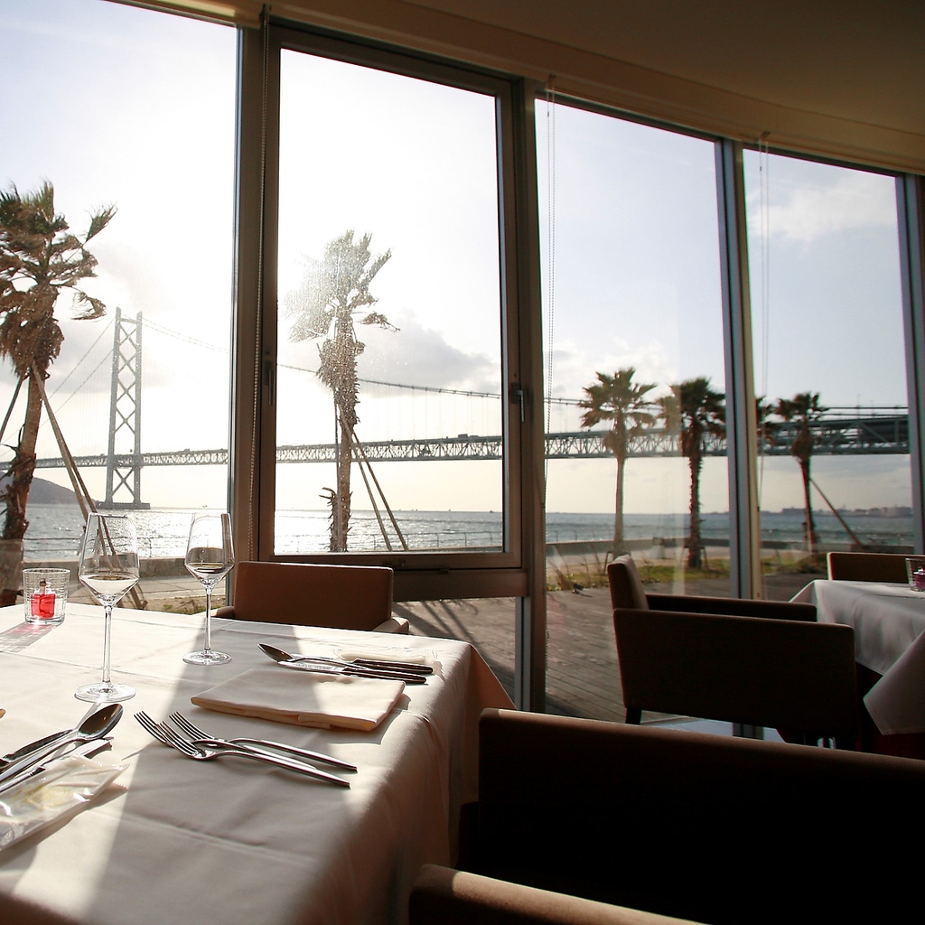 豊穣の島 淡路の恵みを豊富に使ったお料理を提供いたします。旬の食材を使用した料理も味わえます。