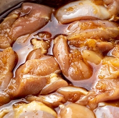 しっかり漬け込んだ当店名物の唐揚げなど人気です！