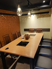 8名様~10名様までご利用いただける完全個室です。女子会や気軽な飲み会など様々なシーンにおすすめです。