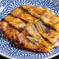 焼肉体験を贅沢に彩る、チヂミなどの本格韓国料理！