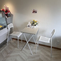 店内テーブル席